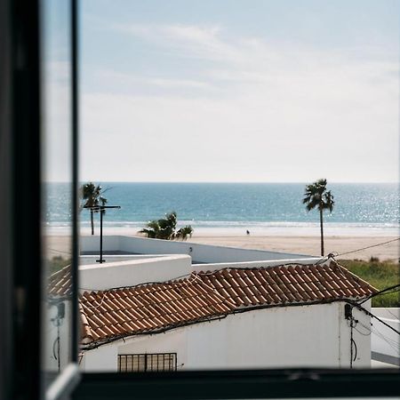 Hostal Brisas De Conil Кониль-де-ла-Фронтера Экстерьер фото