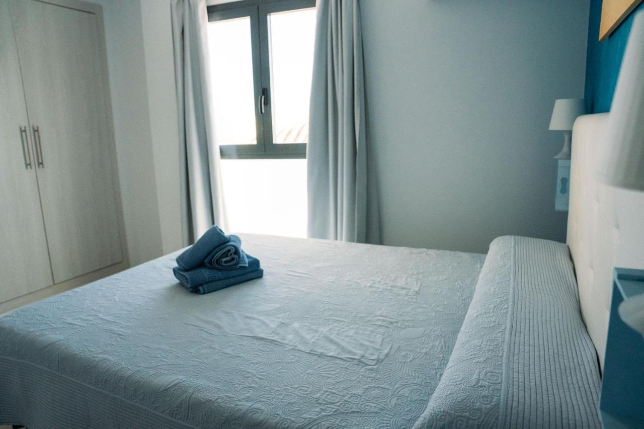 Hostal Brisas De Conil Кониль-де-ла-Фронтера Экстерьер фото