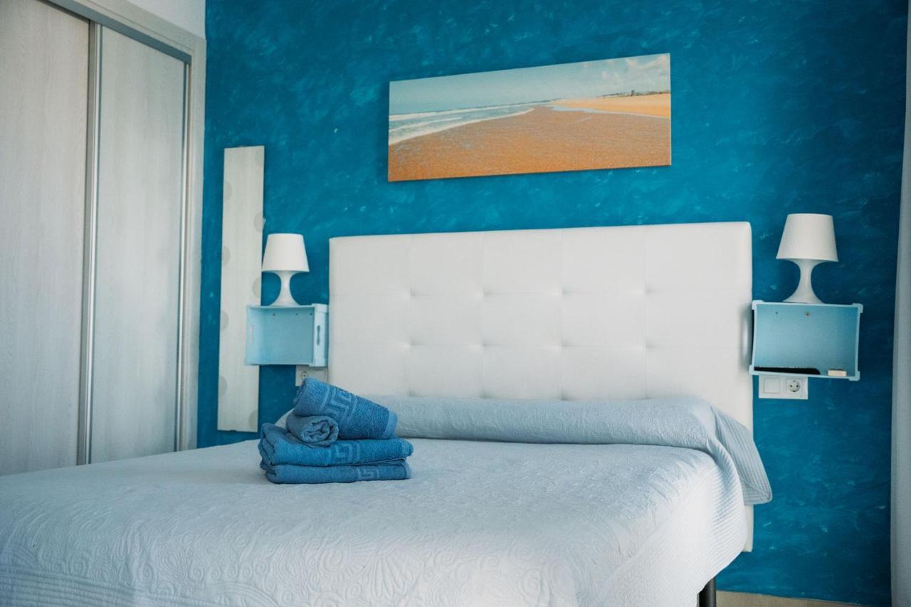 Hostal Brisas De Conil Кониль-де-ла-Фронтера Экстерьер фото