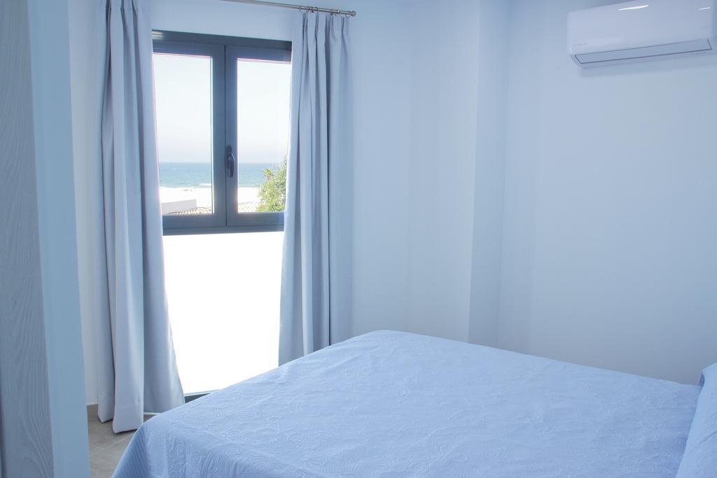 Hostal Brisas De Conil Кониль-де-ла-Фронтера Экстерьер фото