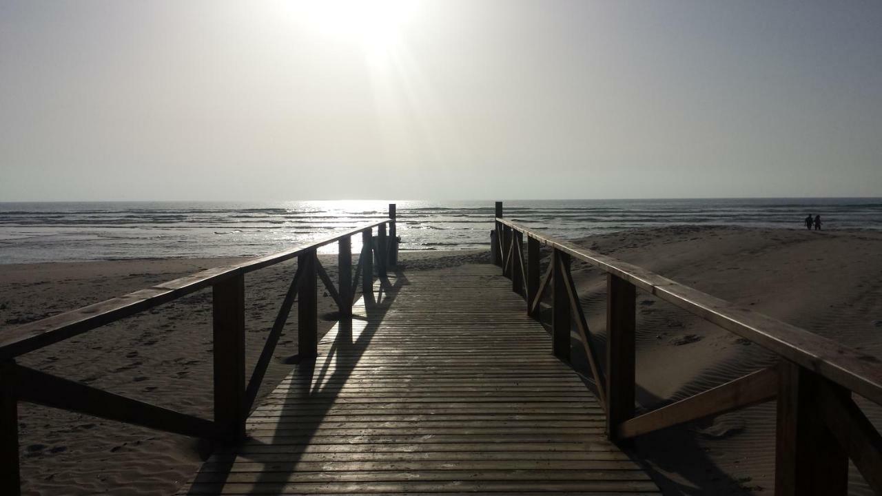 Hostal Brisas De Conil Кониль-де-ла-Фронтера Экстерьер фото